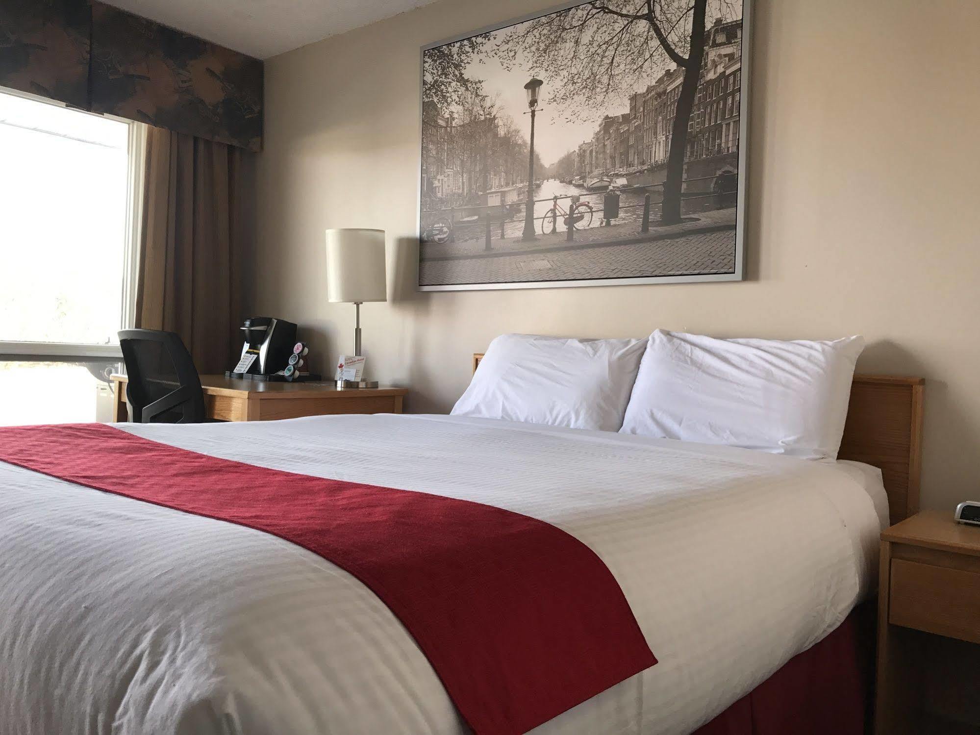 Canadian Motel نورث باتلفورد المظهر الخارجي الصورة