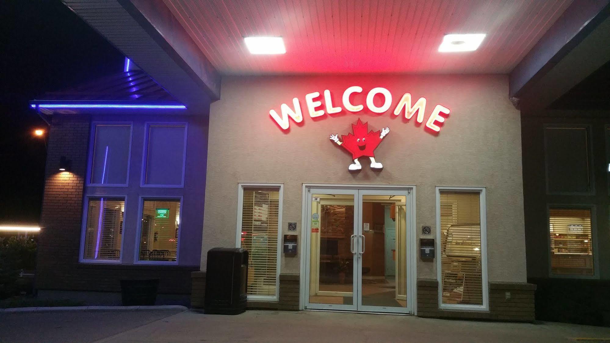 Canadian Motel نورث باتلفورد المظهر الخارجي الصورة