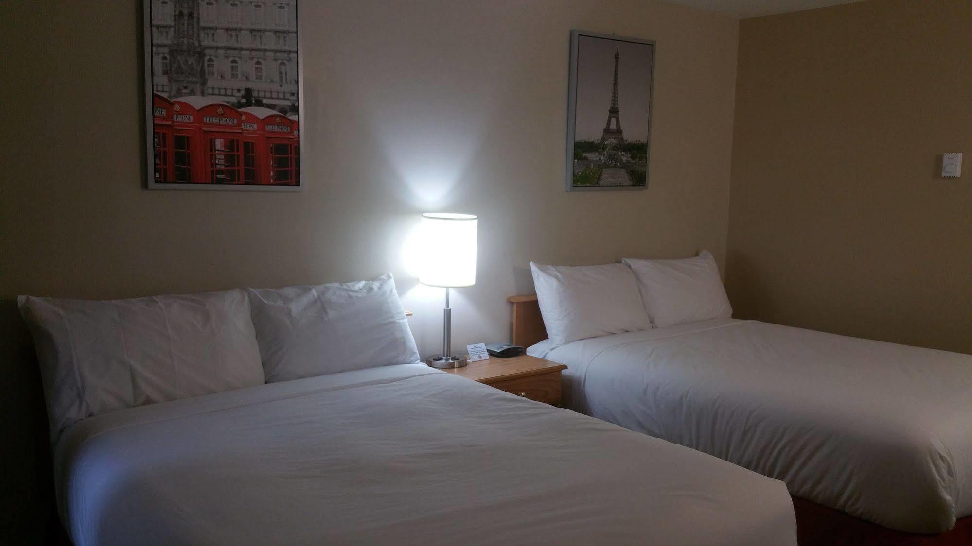 Canadian Motel نورث باتلفورد المظهر الخارجي الصورة